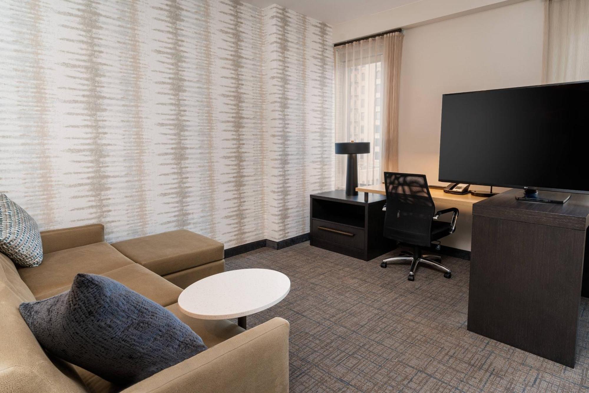 By Marriott Downtown Hotel
